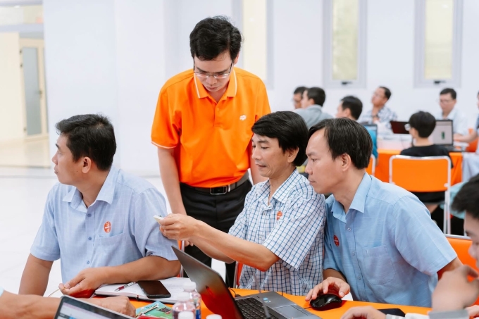 Trường Đại học FPT được vinh danh tại The PIEoneer Awards 2 Khóa tập huấn STEM Education in AI Era. Ảnh: Trường Đại học FPT