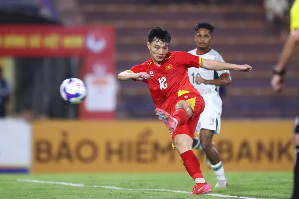 Tiền vệ Xuân Bắc chơi ngày càng chững chạc từ giải U-23 Đông Nam Á đến vòng loại châu Á. Ảnh: CCT. -23-viet-nam-can-hon-mot-tran-hoa-yemen (1).jpg