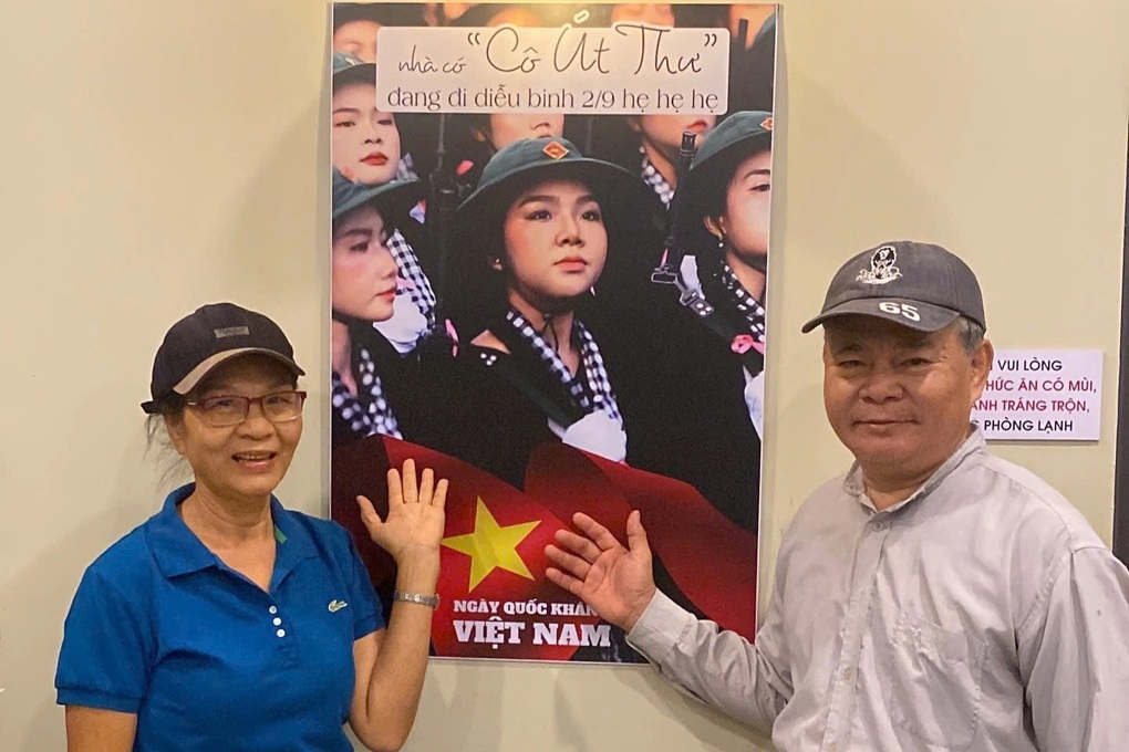 Hai Nữ du kích đi điều lệnh trong tiệc gia đình ở TPHCM gây sốt - 2