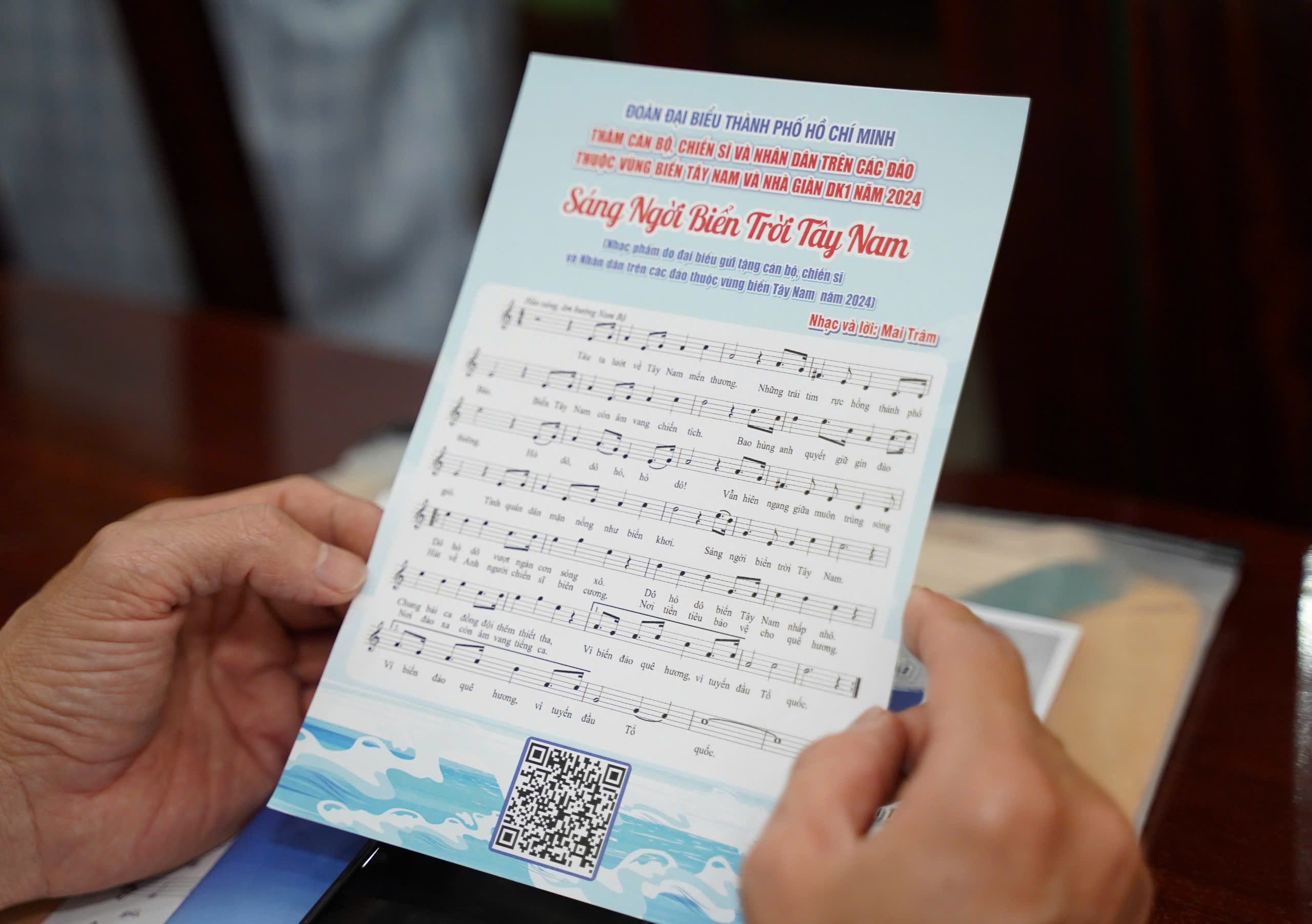 Tiếp thêm sức mạnh cho quân - dân vùng biển đảo Tây Nam- Ảnh 2. Tiếp thêm sức mạnh cho quân - dân vùng biển đảo Tây Nam- Ảnh 2.