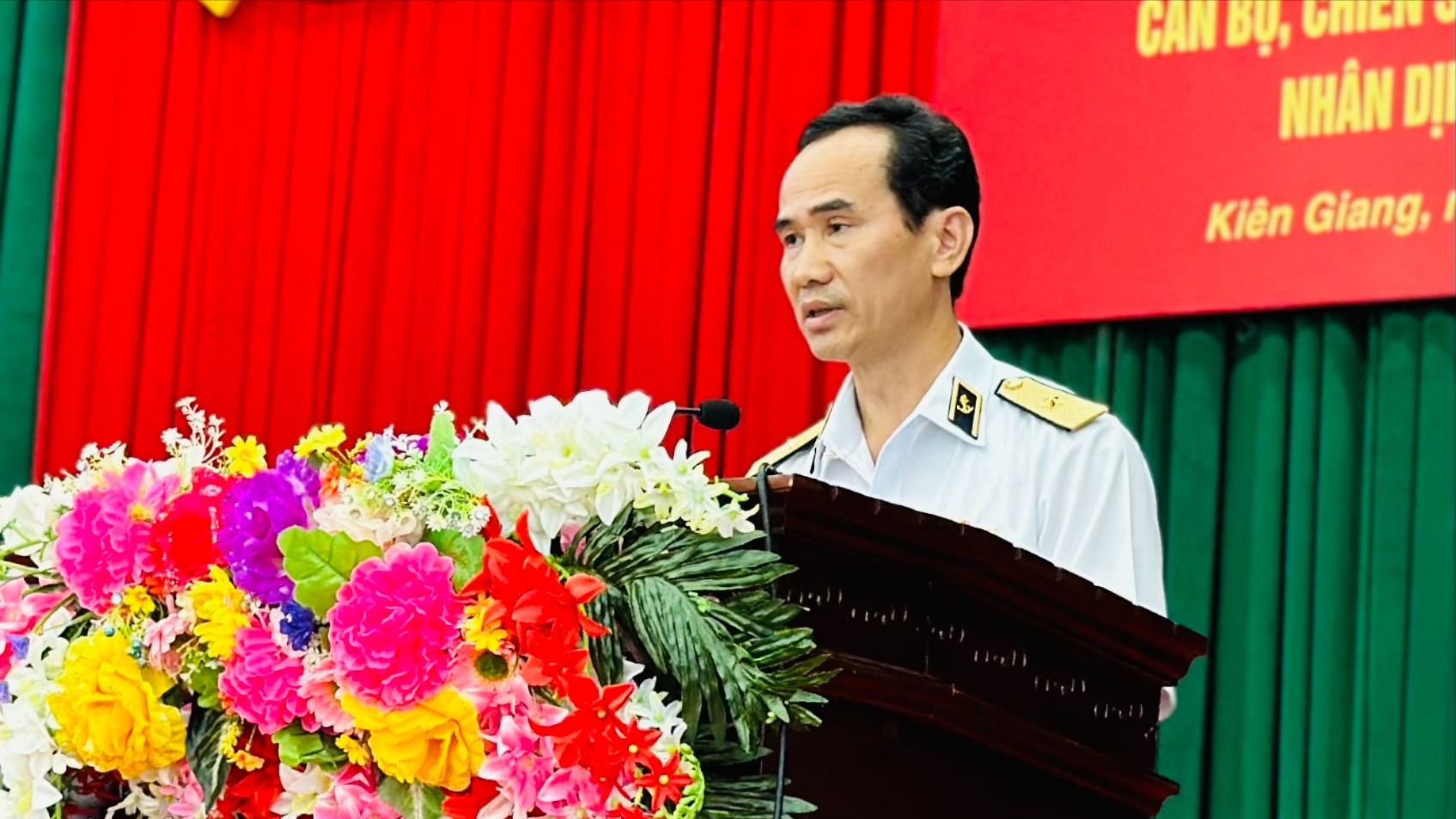 Nhiều tỉnh thành, doanh nghiệp tặng quà Tết quân dân các đảo Tây Nam- Ảnh 2. Nhiều tỉnh thành, doanh nghiệp tặng quà Tết quân dân các đảo Tây Nam- Ảnh 2.