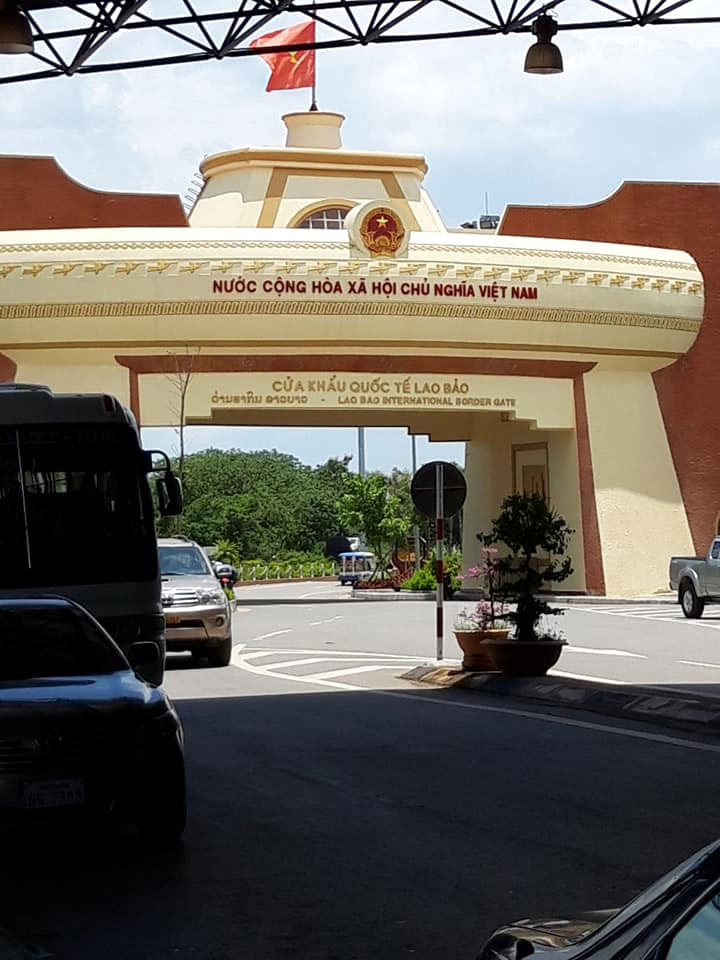 Cuộc thi viết về chủ quyền quốc gia: Dòng sông biên giới thắm tình hữu nghị- Ảnh 4. Cuộc thi viết về chủ quyền quốc gia: Dòng sông biên giới thắm tình hữu nghị- Ảnh 4.