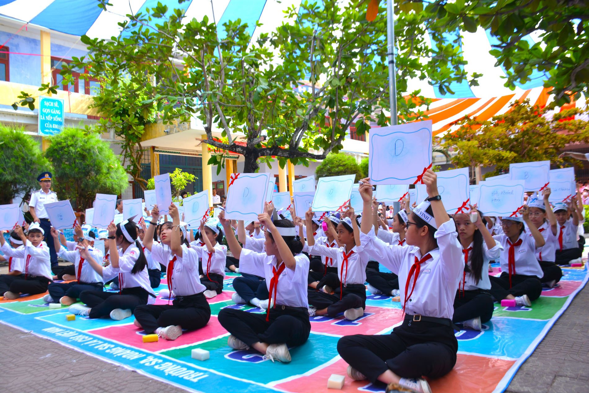 Nhiều hoạt động ý nghĩa của Bộ tư lệnh Vùng Cảnh sát biển 2 tại Quảng Ngãi - Ảnh 8. Nhiều hoạt động ý nghĩa của Bộ tư lệnh Vùng Cảnh sát biển 2 tại Quảng Ngãi - Ảnh 8.