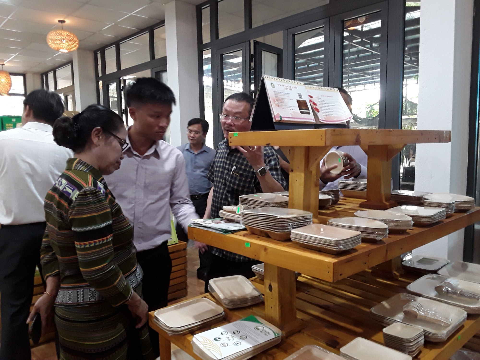 Cuộc thi viết về chủ quyền: Việt - Lào tình sâu nghĩa nặng - Ảnh 3. Cuộc thi viết về chủ quyền: Việt - Lào tình sâu nghĩa nặng - Ảnh 3.