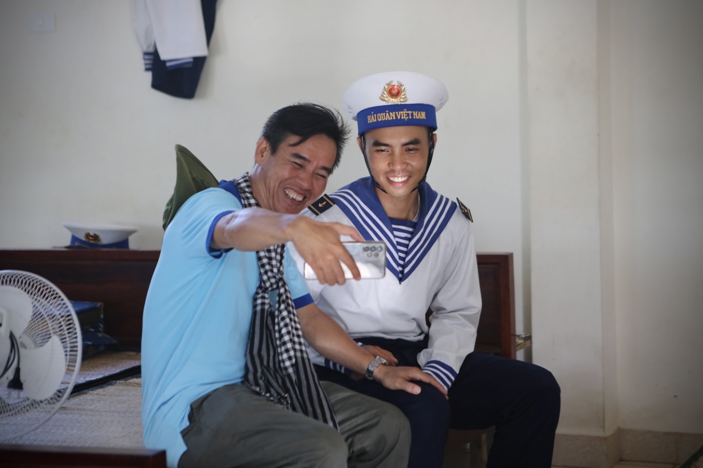 Vững vàng giữa biển Đông - Ảnh 2. Vững vàng giữa biển Đông - Ảnh 2.