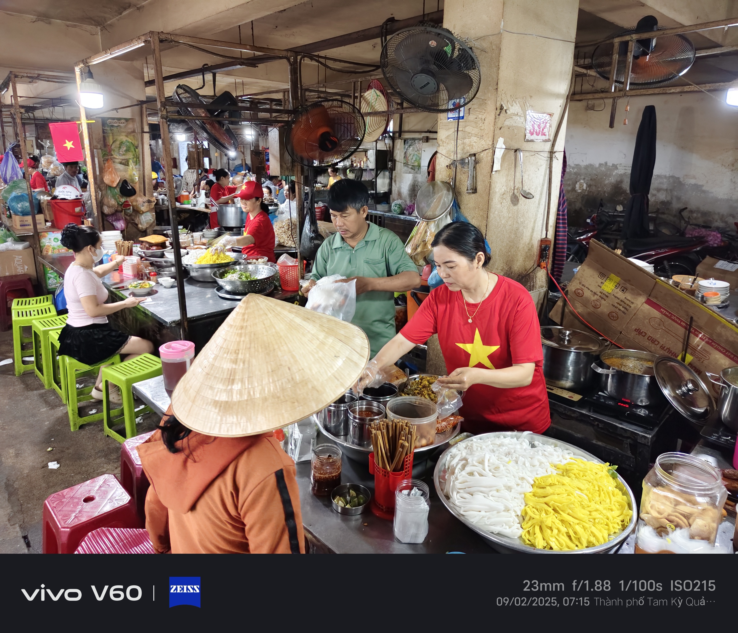 thiết kế tinh gọn cùng khả năng nhiếp ảnh linh hoạt 3 Trải nghiệm vivo V60: mỏng nhẹ, pin lớn và camera chân dung ZEISS - Ảnh 8.