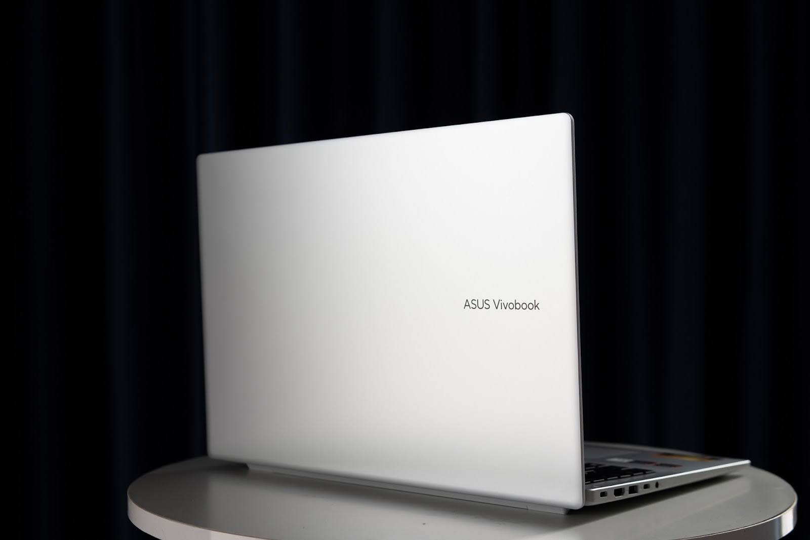 Laptop AMD có thực sự đáng mua? Những ưu nhược điểm bạn cần biết- Ảnh 5. Laptop AMD có thực sự đáng mua? Những ưu nhược điểm bạn cần biết- Ảnh 5.