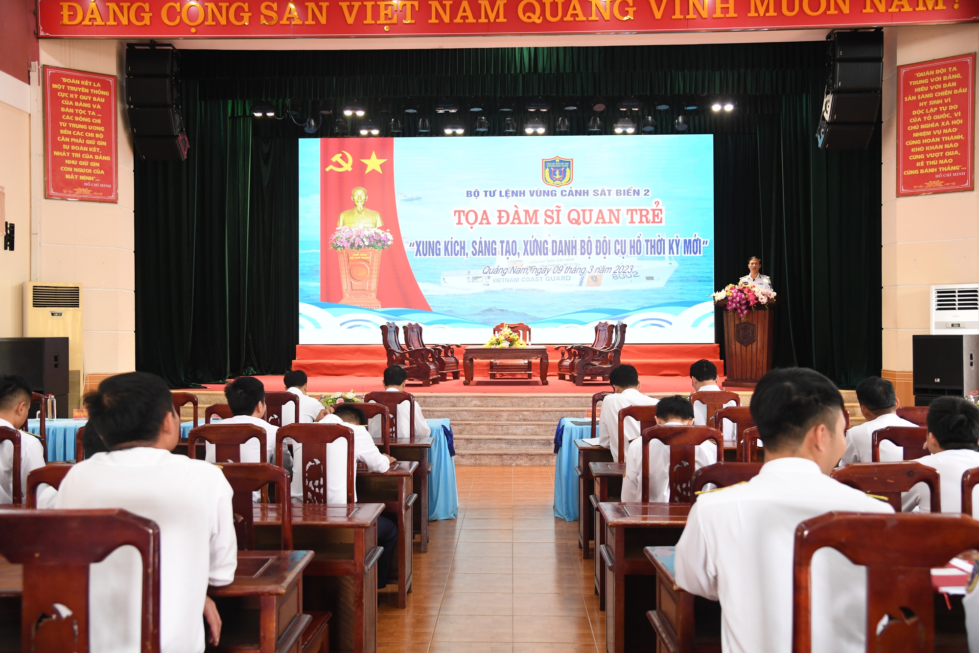 Sĩ quan trẻ Bộ Tư lệnh Vùng Cảnh sát biển 2 khát khao cống hiến - Ảnh 2. Sĩ quan trẻ Bộ Tư lệnh Vùng Cảnh sát biển 2 khát khao cống hiến - Ảnh 2.