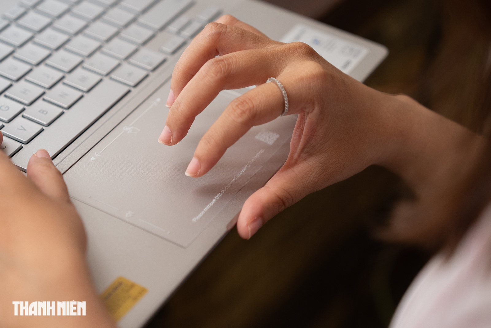 mỏng nhẹ nhưng mạnh mẽ cùng AI 3 Trải nghiệm Vivobook S14: mỏng nhẹ nhưng mạnh mẽ cùng AI - Ảnh 3.