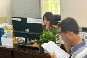 Phạt chậm đăng ký thường trú cho con thế nào?