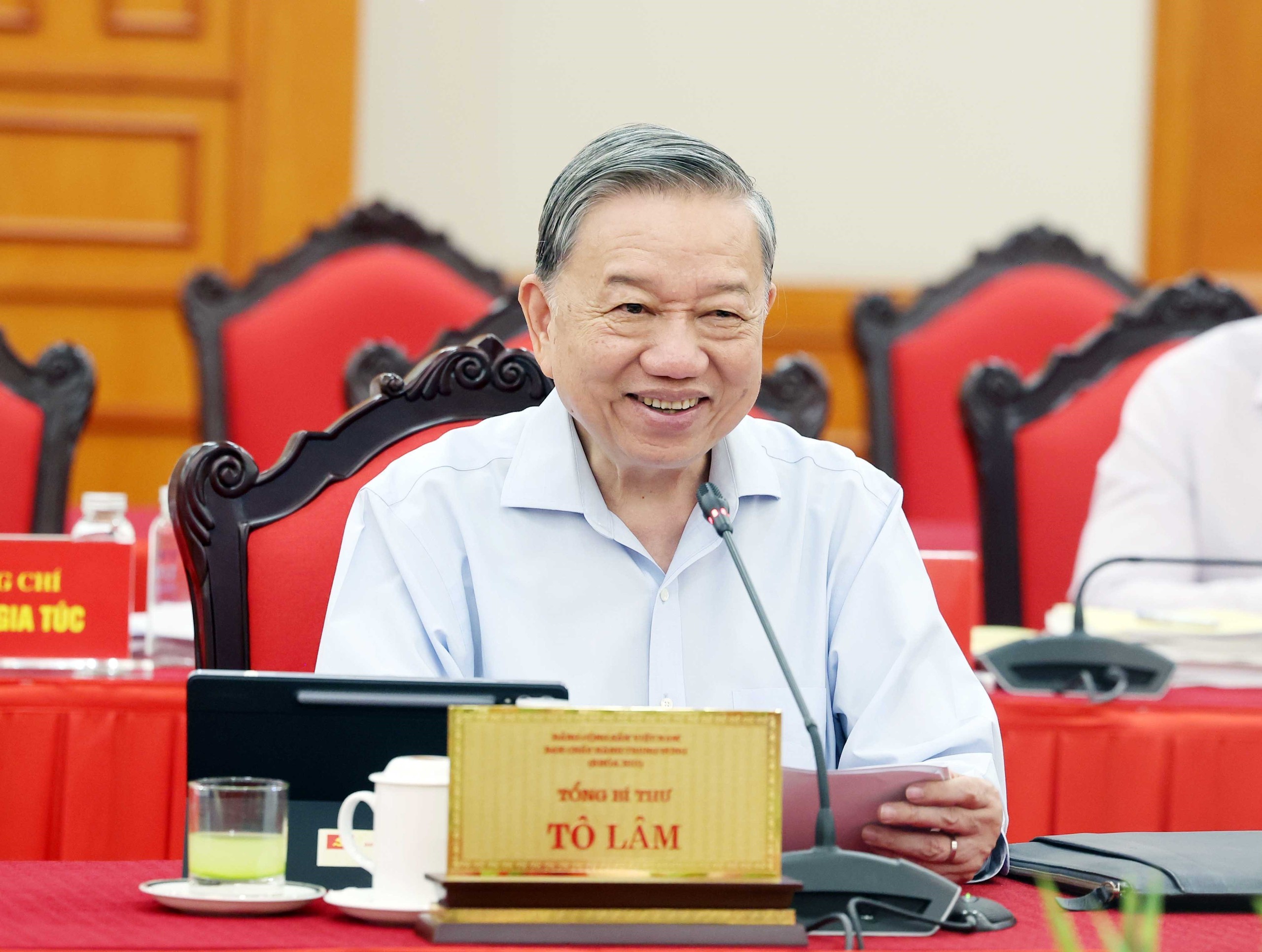 Nhận diện chiêu trò ' bẻ lái ' dư luận trong cuộc cách mạng tinh gọn bộ máy - Ảnh 1. Nhận diện chiêu trò ' bẻ lái ' dư luận trong cuộc cách mạng tinh gọn bộ máy - Ảnh 1.