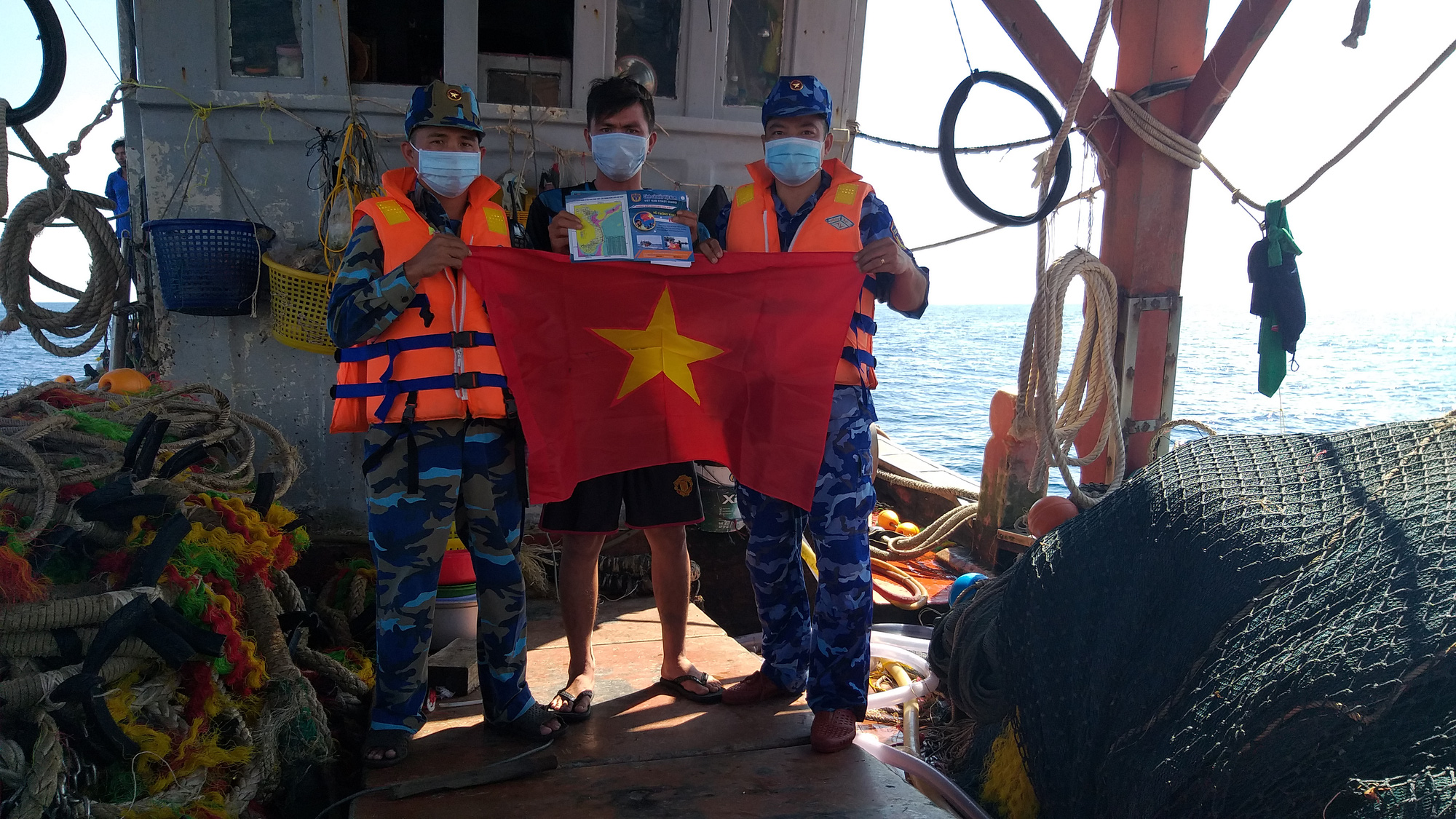 Cảnh sát biển 4 tổ chức rút kinh nghiệm công tác phòng, chống IUU - Ảnh 4. Cảnh sát biển 4 tổ chức rút kinh nghiệm công tác phòng, chống IUU - Ảnh 4.