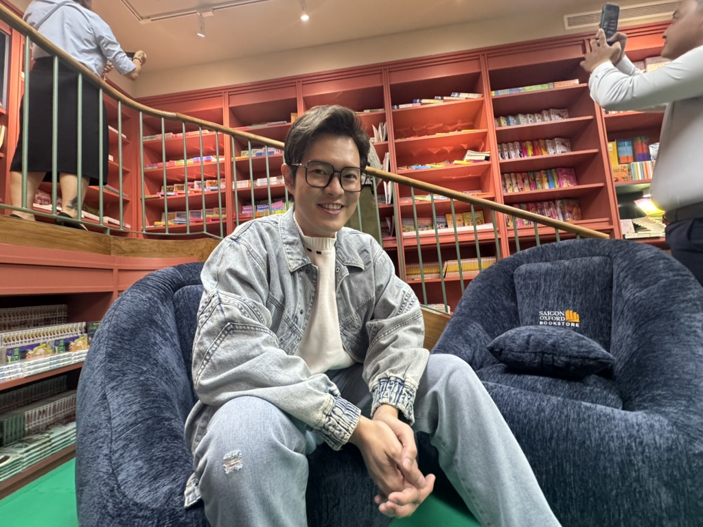 Nhà sách truyền thống có bị 'bức tử' trước thương mại điện tử?- Ảnh 2.