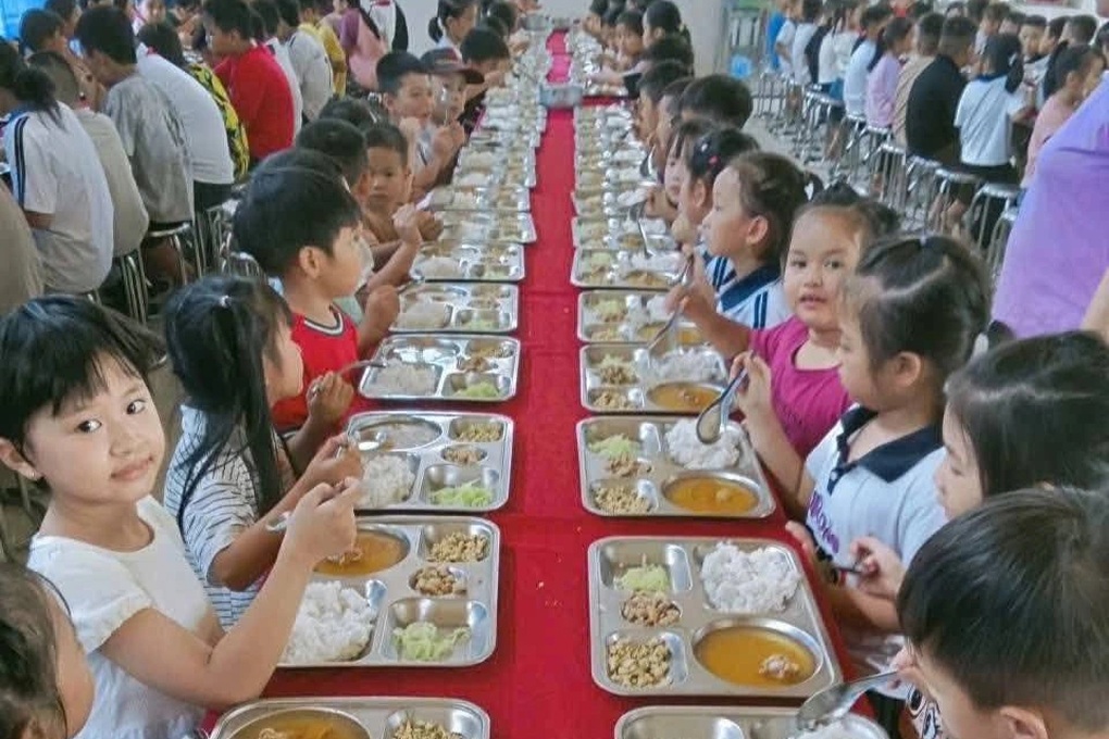 Suất ăn bán trú 15.000 đồng ở trường miền núi: Phụ huynh nói gì? - 2