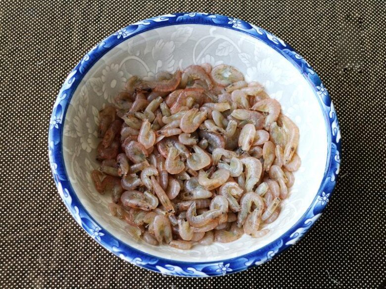 Lá này rẻ bèo nhưng giúp giải độc gan, sáng mắt, đem rang với tôm sông được món cực ngon 3 Lá này rẻ bèo nhưng giúp giải độc gan, sáng mắt, đem rang với tôm sông được món cực ngon - 3