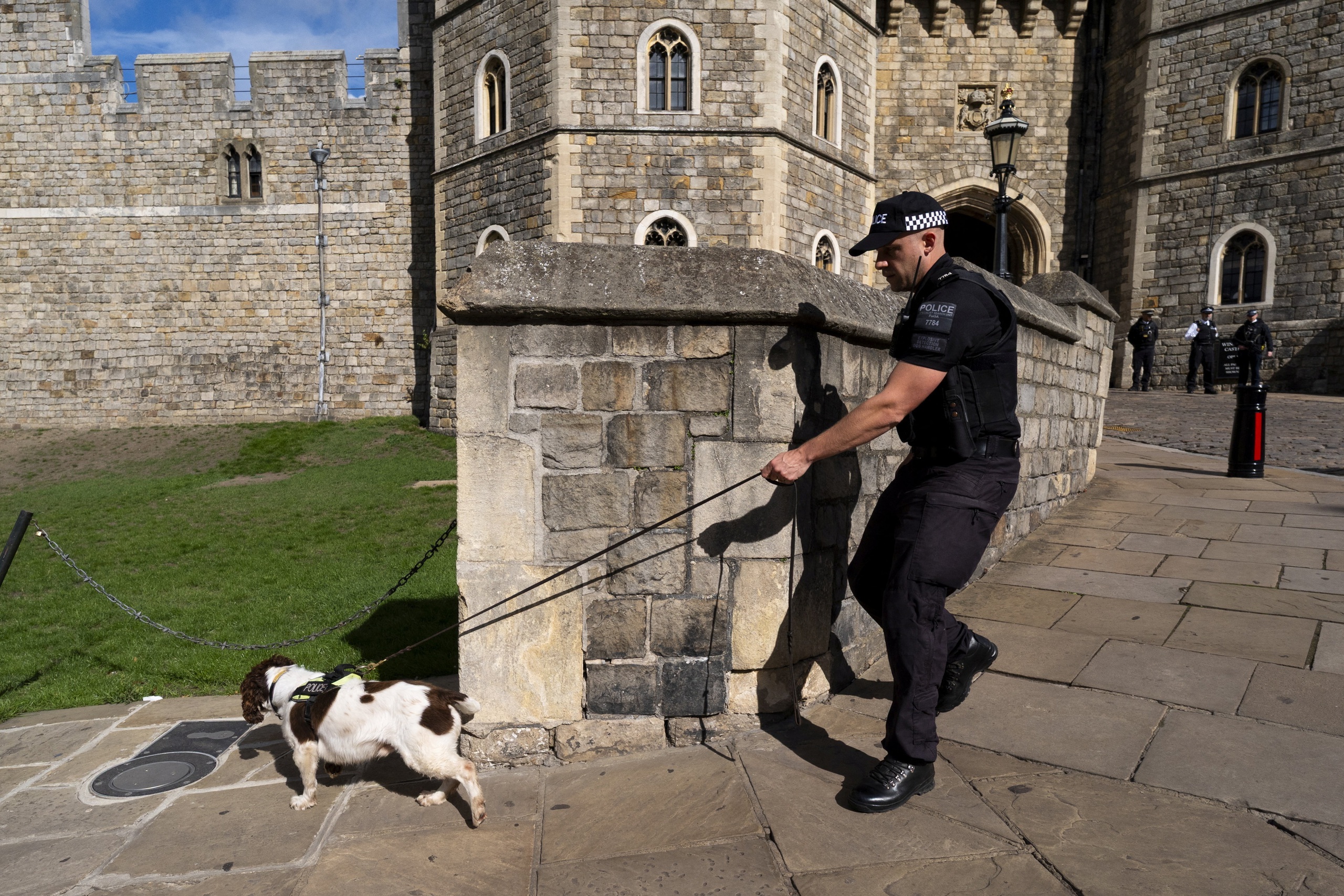 Chiến dịch an ninh lớn bảo vệ Tổng thống Trump trong chuyến thăm anh - Ảnh 2. Chiến dịch an ninh lớn bảo vệ Tổng thống Trump trong chuyến thăm anh - Ảnh 2.