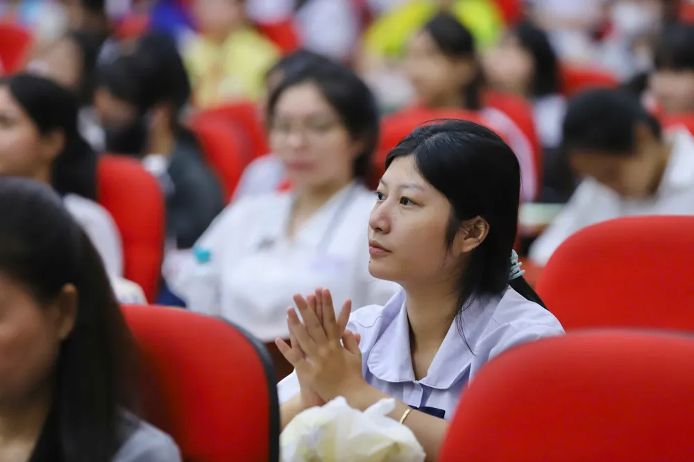 Nữ sinh hiếu học vượt khó (4).jpg