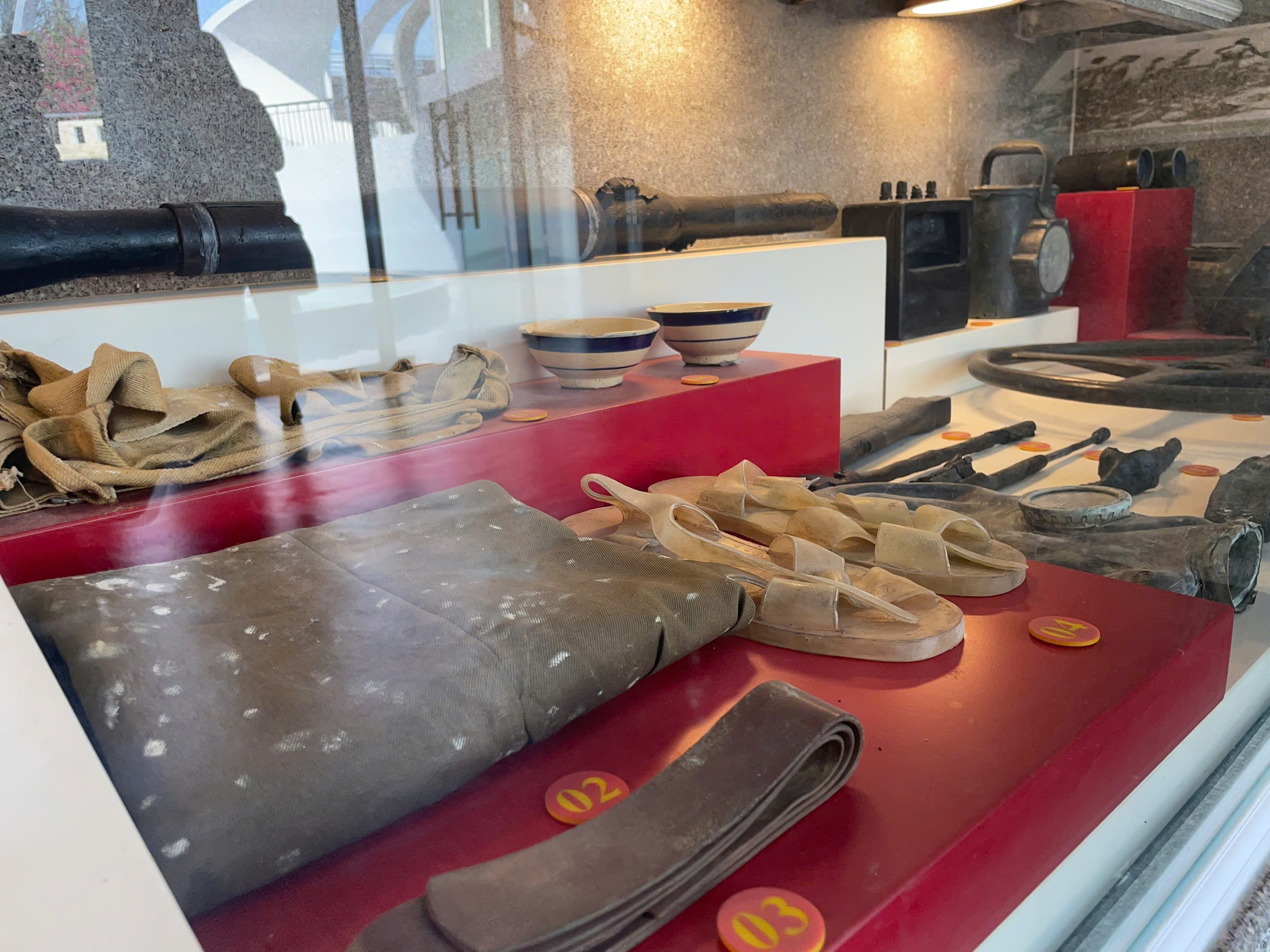 Vạn tấm lòng tưởng nhớ chiến sĩ Gạc Ma- Ảnh 9. Vạn tấm lòng tưởng nhớ chiến sĩ Gạc Ma- Ảnh 9.