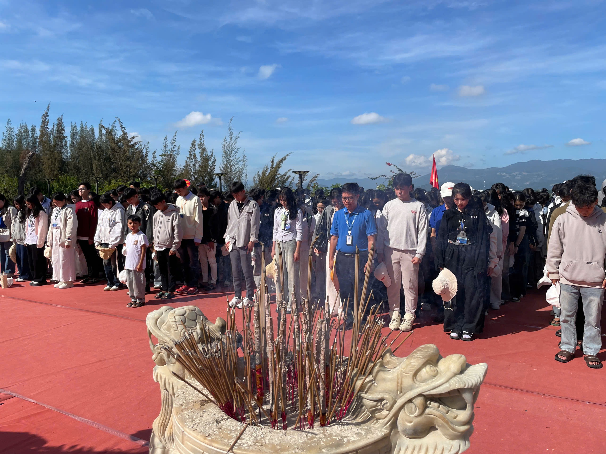 Vạn tấm lòng tưởng nhớ chiến sĩ Gạc Ma- Ảnh 14. Vạn tấm lòng tưởng nhớ chiến sĩ Gạc Ma- Ảnh 14.