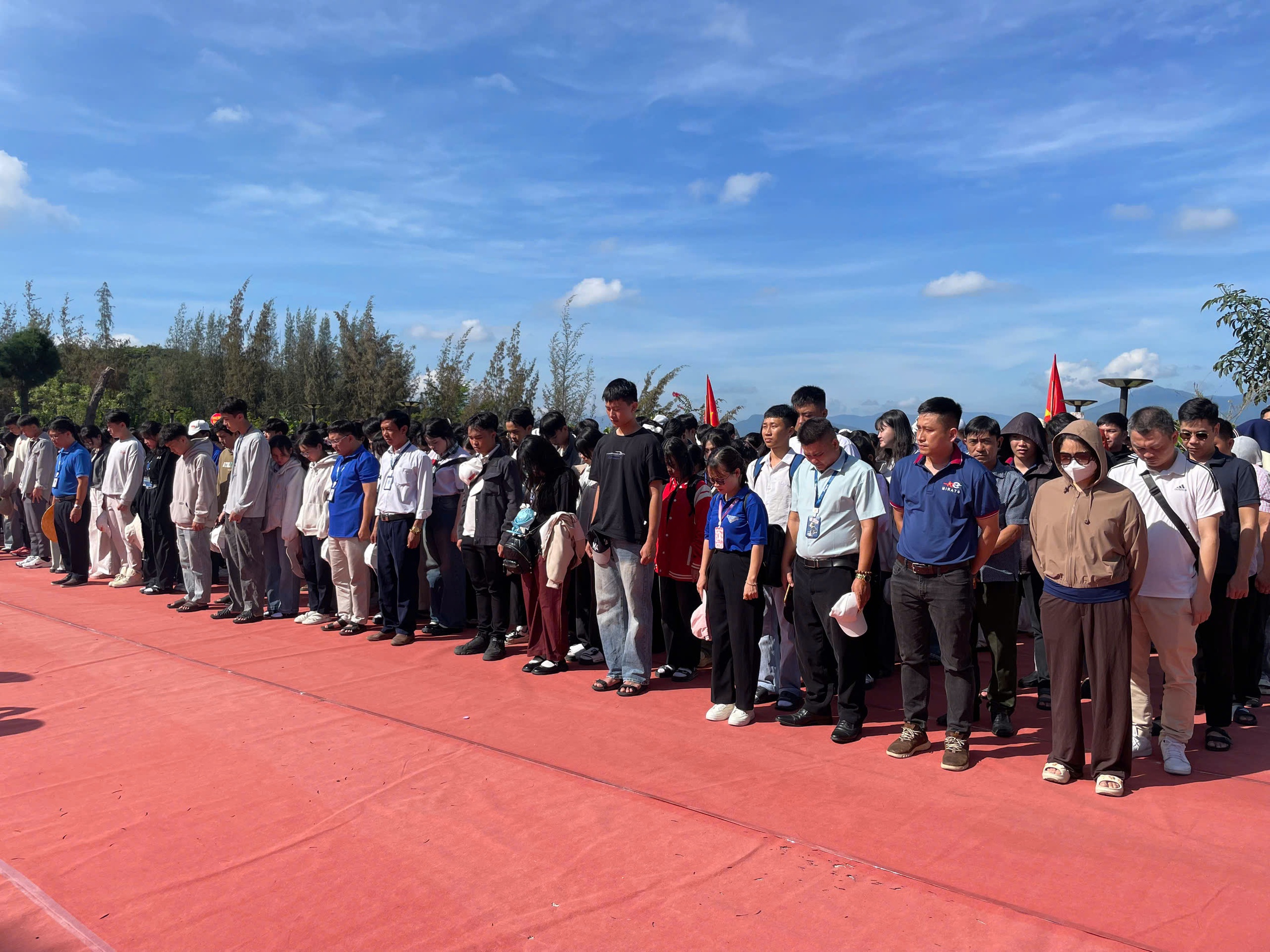 Vạn tấm lòng tưởng nhớ chiến sĩ Gạc Ma- Ảnh 15. Vạn tấm lòng tưởng nhớ chiến sĩ Gạc Ma- Ảnh 15.