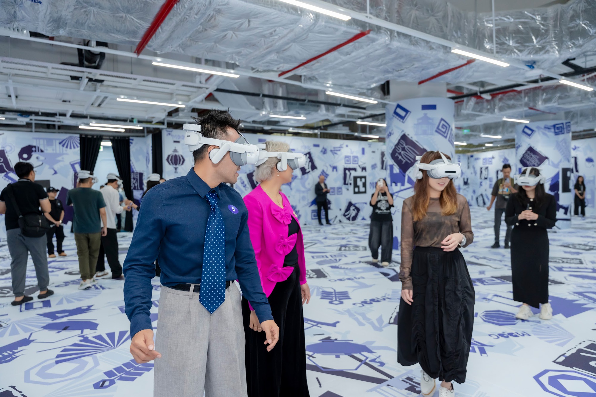 Vũ trụ VR City cập bến Việt Nam Trải nghiệm nhập vai đỉnh cao từ Singapore đến TP.HCM- Ảnh 2. Vũ trụ VR City cập bến Việt Nam Trải nghiệm nhập vai đỉnh cao từ Singapore đến TP.HCM- Ảnh 2.