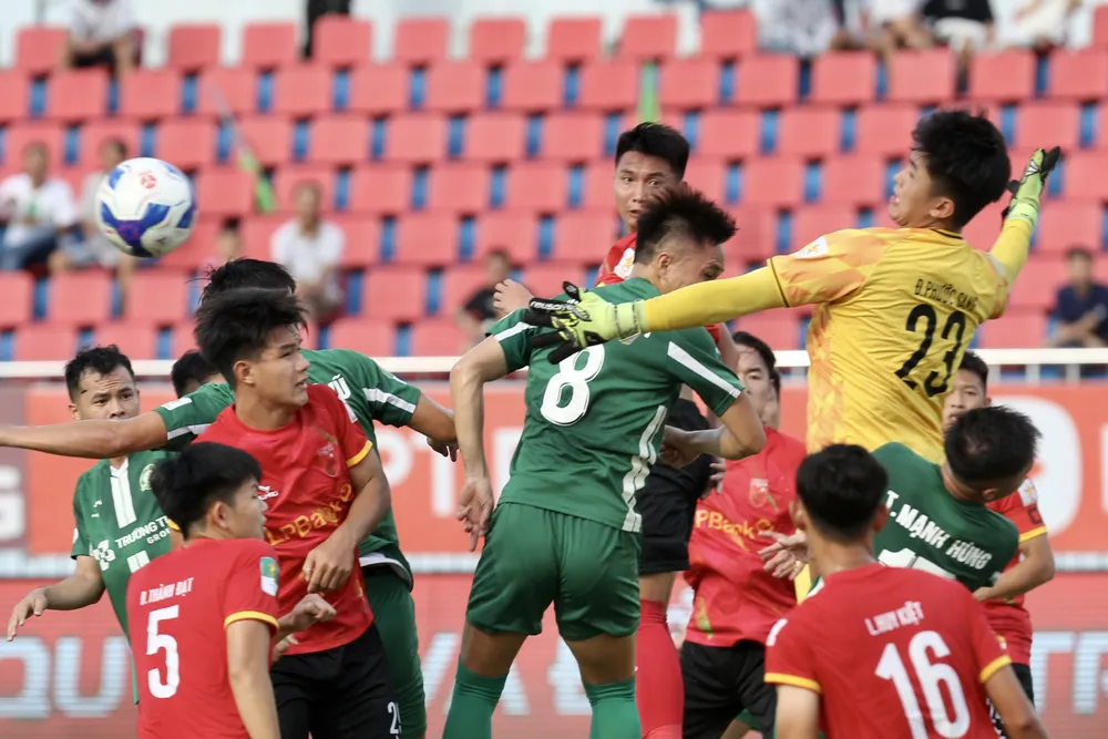 Có rất nhiều đội bóng ở V-League lẫn hạng Nhất thay tên đổi chủ khiến cuộc chơi Cúp Quốc gia mang màu sắc mới. Ảnh: CCT. nhung-bien-dong-lon-va-kho-luong-o-cup-quoc-gia (1).jpg