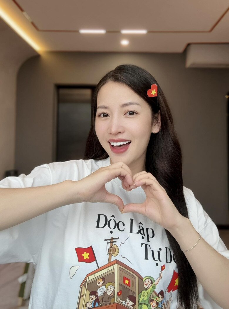 Puka tóc mọc lởm chởm sau khi sinh con đầu lòng, U40 đẻ xong vẫn đẹp rạng rỡ bảo sao Gin Tuấn Kiệt cưng chiều 10 Puka tham gia một số hoạt động nghệ thuật, dự án cộng đồng sau khi sinh con đầu lòng.