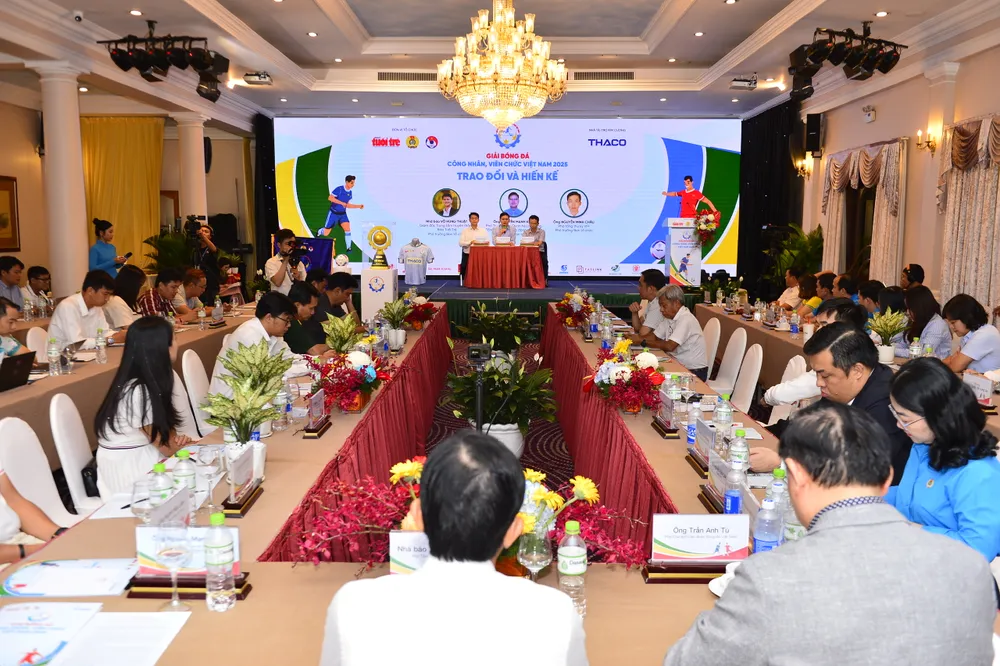 16 đội mạnh nhất sẽ chơi vòng chung kết giải bóng đá công nhân, viên chức tranh ngôi vô địch có phần thưởng 200 triệu đồng. Ảnh: HD. giải bóng đá công nhân