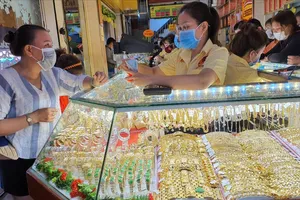 Thủ tướng yêu cầu ổn định thị trường vàng, thu hẹp chênh lệch giá