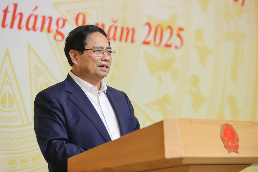 Thủ tướng yêu cầu xử lý nghiêm các chủ đầu tư, ban quản lý dự án, nhà thầu cố tình gây khó khăn, làm chậm tiến độ giao vốn, giải ngân vốn. Ảnh: VGP vốn đầu tư công 17.jpg