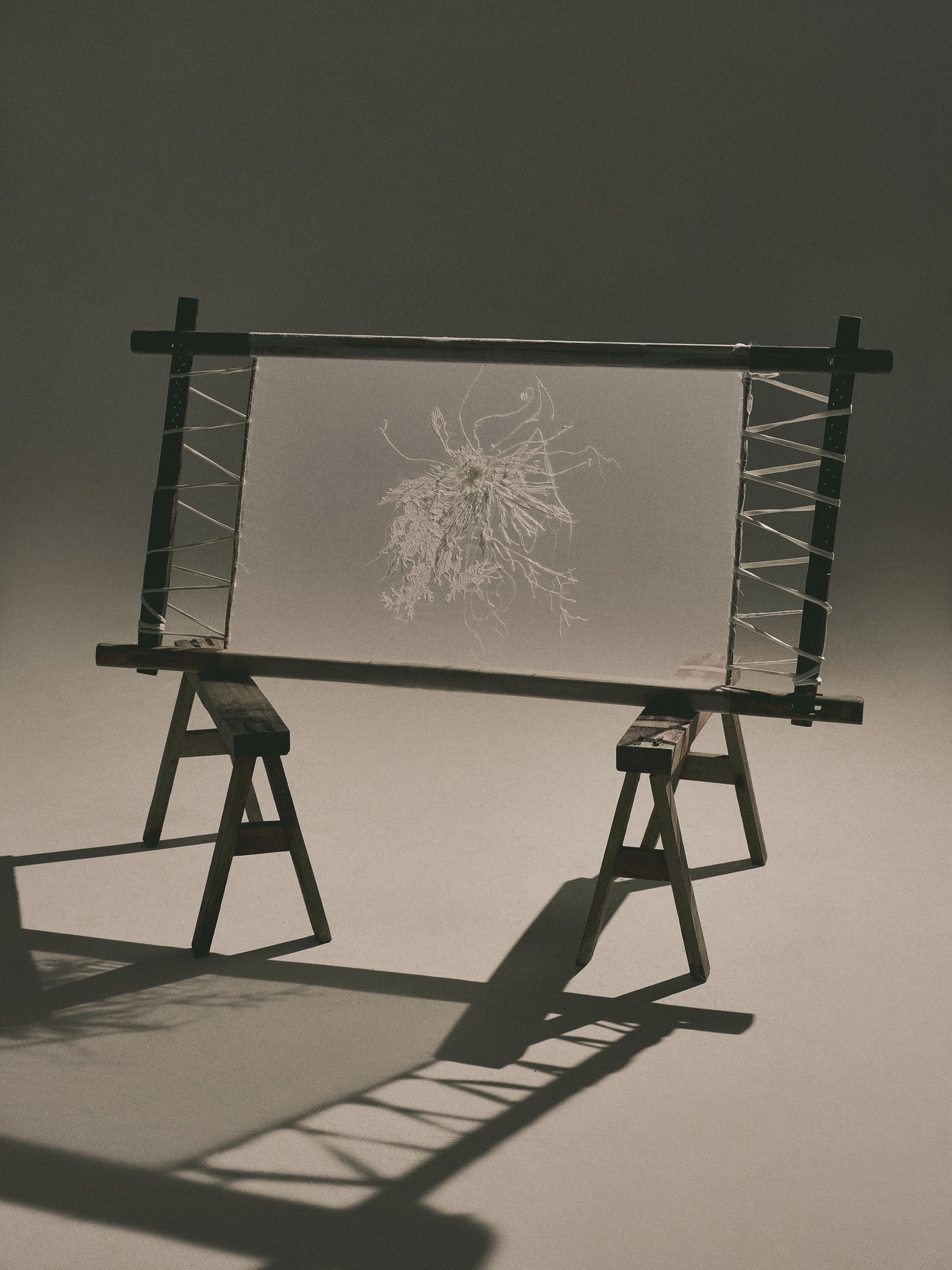 HER-ITAGE - Chép lại câu chuyện di sản bằng đường kim mũi chỉ - Ảnh 3. HER-ITAGE - Chép lại câu chuyện di sản bằng đường kim mũi chỉ - Ảnh 4.