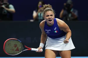 Tuyển Ý ngược dòng đánh bại Trung Quốc