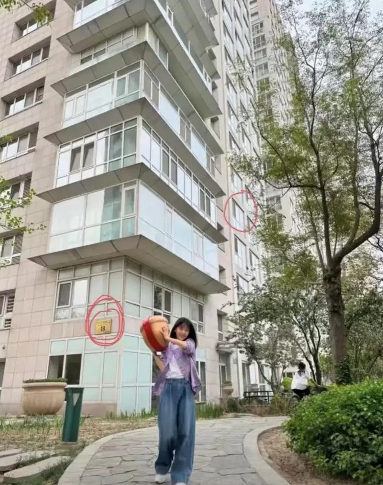 1758156854 190 Nu than thanh xuan bi to ham hai my nam