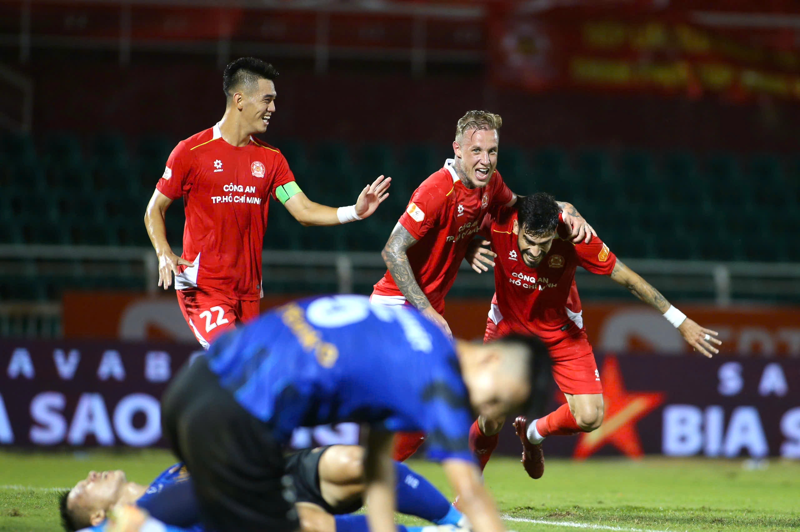 Lịch thi đấu vòng 4 V-League: Tiến Linh đối đầu đội bóng cũ, nóng loạt derby 3 miền- Ảnh 2. Lịch thi đấu vòng 4 V-League: Tiến Linh đối đầu đội bóng cũ, nóng loạt derby 3 miền- Ảnh 2.