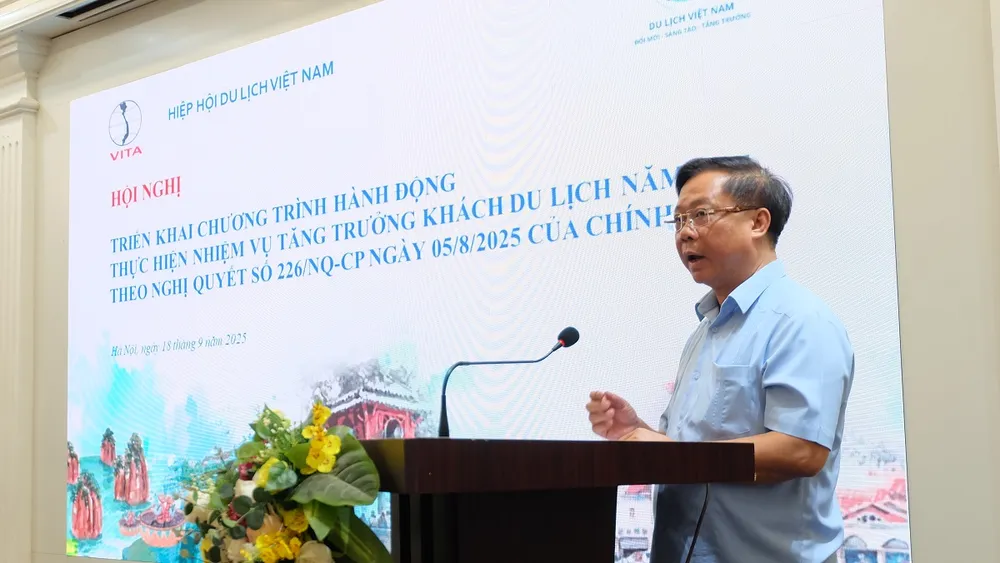 Ông Phạm Văn Thuỷ, Phó Cục trưởng Cục Du lịch Quốc gia Việt Nam yêu cầu ngành Du lịch cần phải tăng tốc và có các hành động cụ thể. nganh-du-lich-phai-tang-toc-co-hanh-dong-cu-the-de-don-khach-nhu-ky-vong-1.JPG