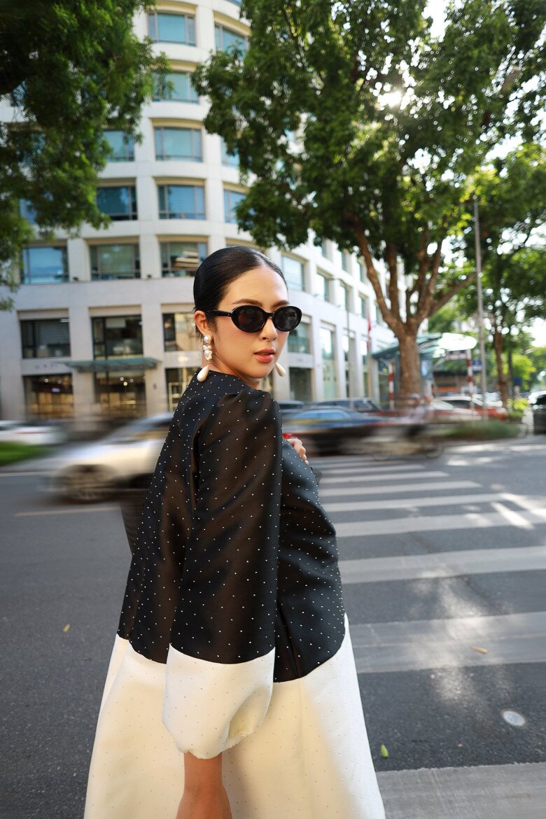 Hoa hậu Ngọc Hân rơi nước mắt khi đón con đầu lòng ở tuổi U40, định mệnh sắp đặt làm "em bé ngoại giao" 12 Người đẹp Hà thành hạnh phúc vì có sức khỏe tốt, di chuyển linh hoạt trong những tháng cuối thai kỳ.