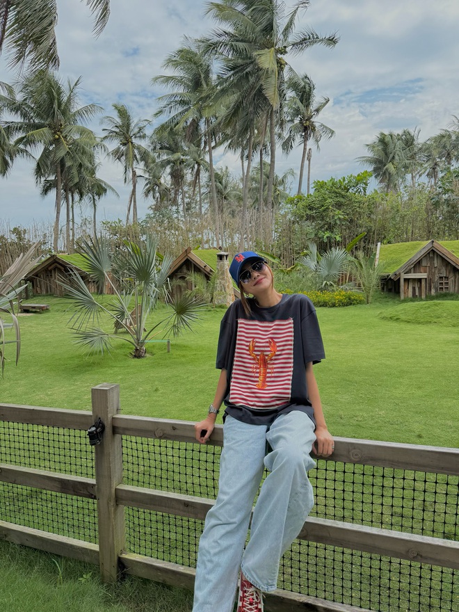 5 món thời trang được dàn sao nữ 40+ mặc thường xuyên để hack tuổi xuất sắc- Ảnh 10.