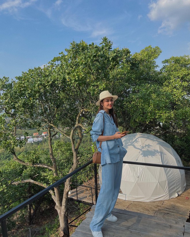 5 món thời trang được dàn sao nữ 40+ mặc thường xuyên để hack tuổi xuất sắc- Ảnh 12.