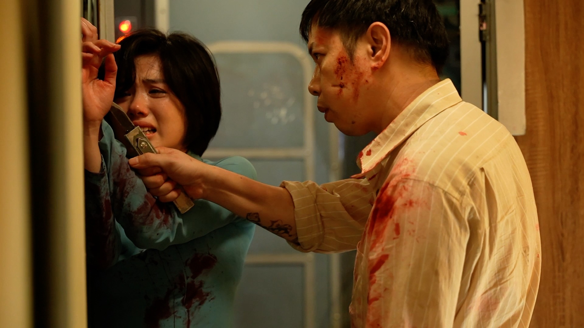 Vụ cướp máy bay rúng động Việt Nam: 52 phút không tặc điên cuồng bắn phá, vũ khí được giấu trong 1 thứ không ai ngờ- Ảnh 6. Vụ cướp máy bay rúng động Việt Nam: 52 phút không tặc điên cuồng bắn phá, vũ khí được giấu trong 1 thứ không ai ngờ- Ảnh 6.