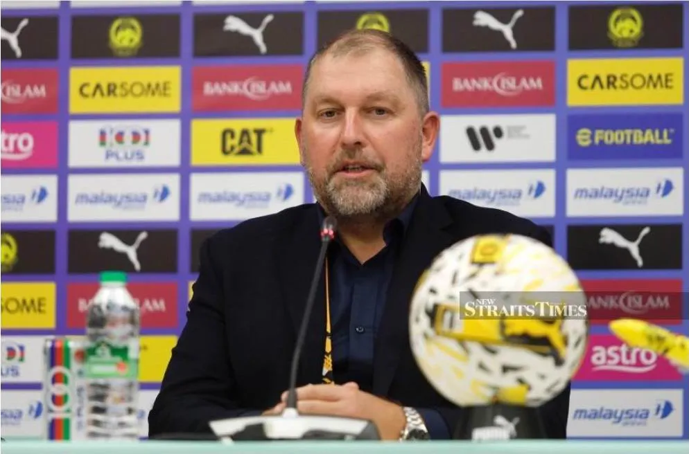 HLV Peter Cklamovski toàn thắng khi cầm quân tuyển Malaysia từ đầu năm 2025, trong đó đỉnh điểm "viết lại lịch sử" thắng tuyển Việt Nam 4-0. Hoi- thao- Khoa- hoc- 1.jpg