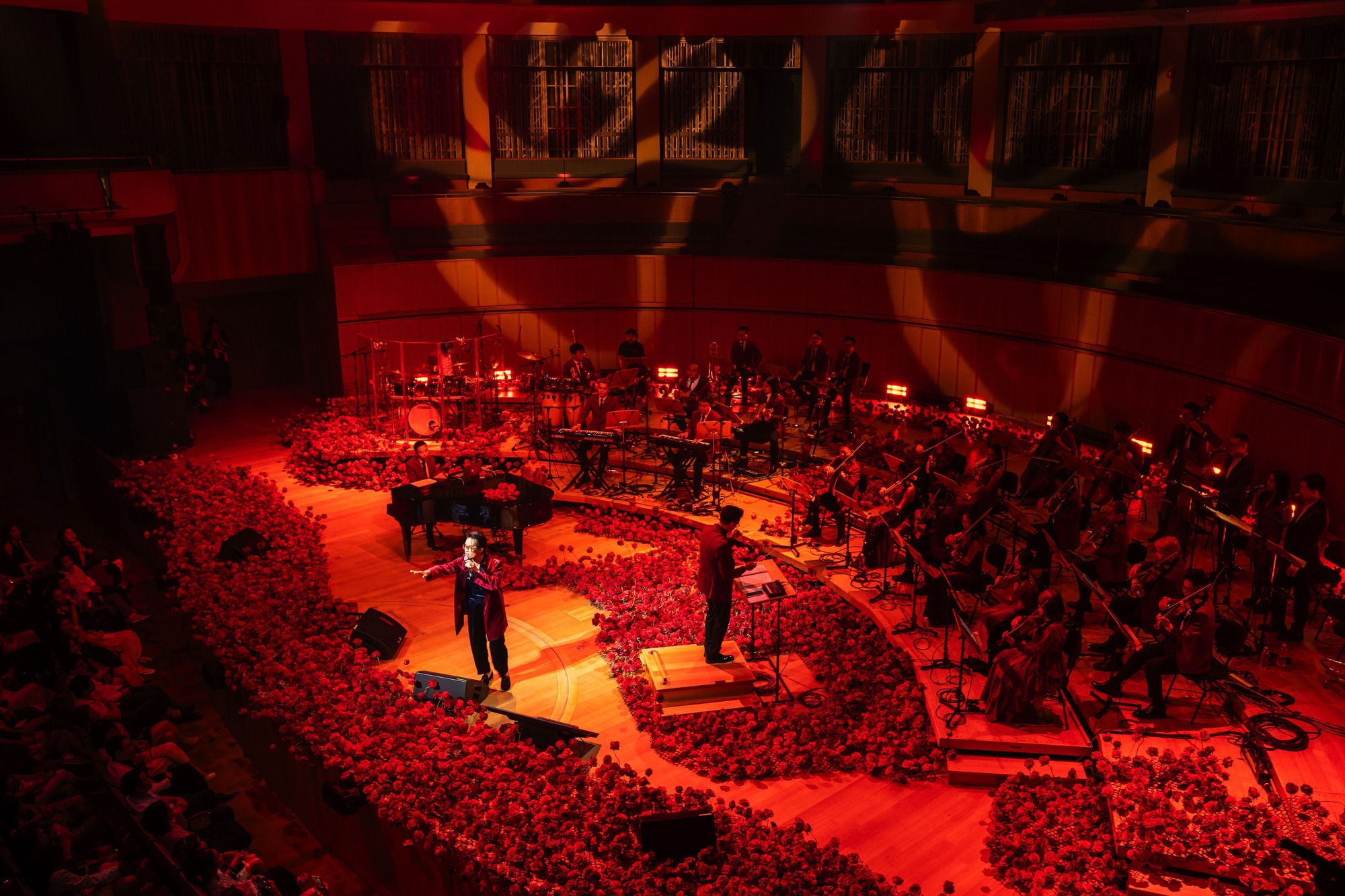 Nghệ sĩ Việt mang show ra quốc tế- Ảnh 2.