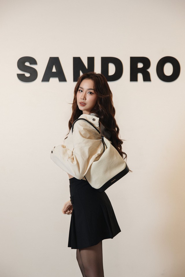 Hoa hậu Tiểu Vy khoe nhan sắc mộc mạc sau 7 năm đăng quang- Ảnh 4.