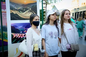 Công chúng Nga thích thú khám phá Việt Nam qua triển lãm ảnh 