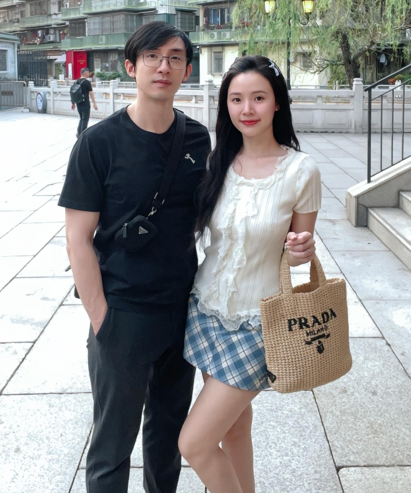 Midu và thiếu gia Minh Đạt luôn gắn bó không rời.