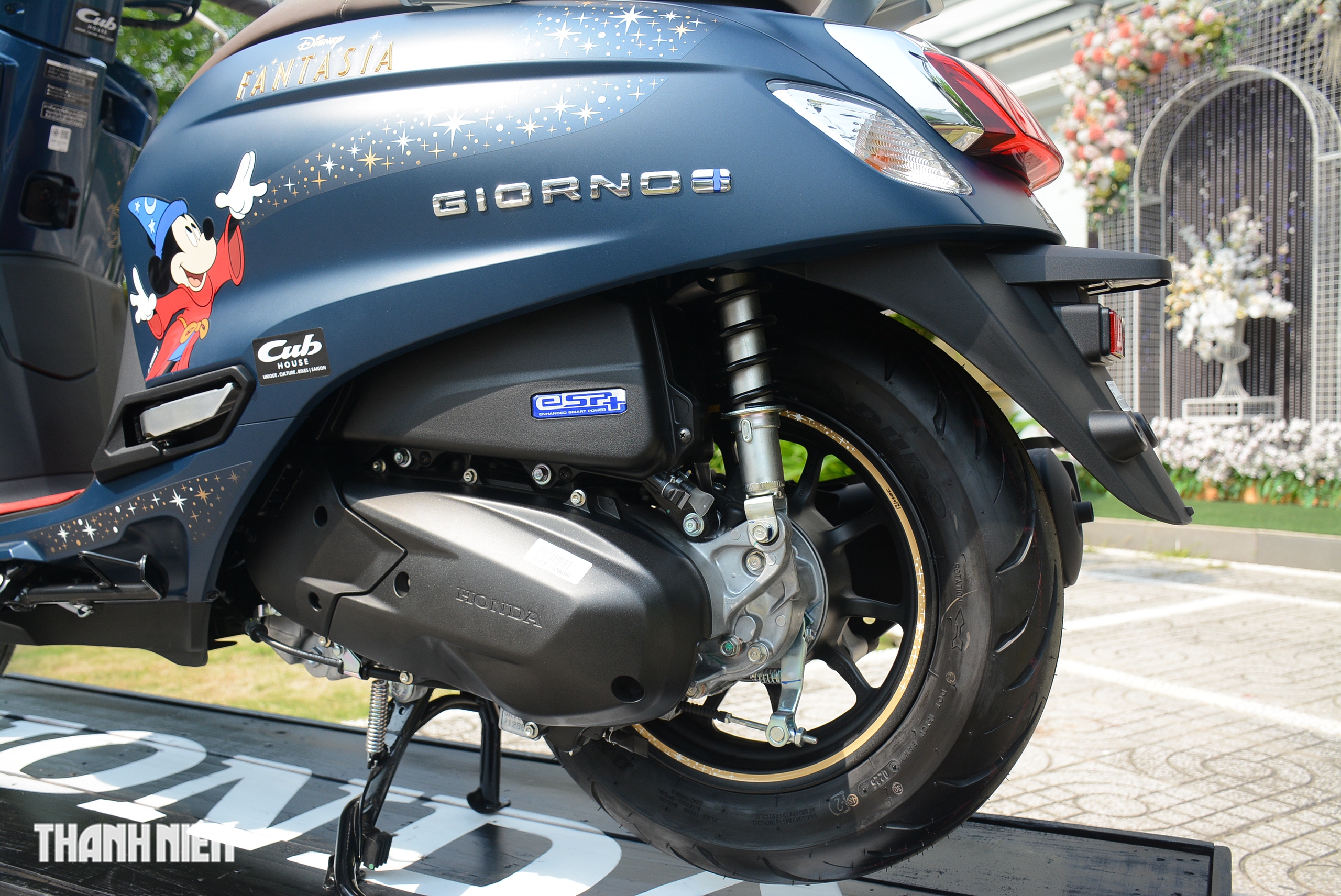 Những trang bị đang dần 'biến mất' trên các mẫu xe tay ga đời mới - Ảnh 2.