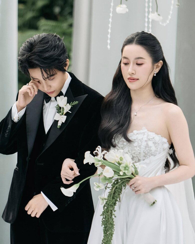 Vũ Cát Tường lên kế hoạch có con với vợ xuất thân "danh gia vọng tộc", chuẩn bị sẵn tinh thần để thay bỉm 3 Vũ Cát Tường và Thu Trang làm lễ thành đôi hồi tháng 2.