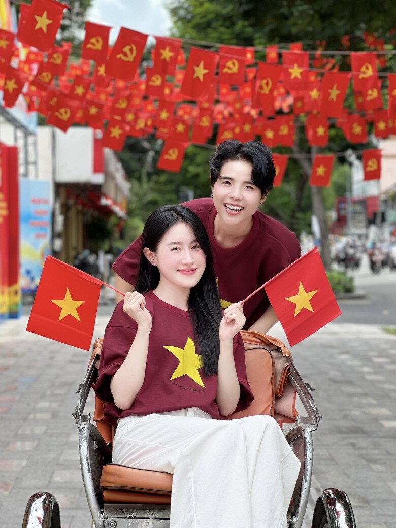 Vũ Cát Tường lên kế hoạch có con với vợ xuất thân "danh gia vọng tộc", chuẩn bị sẵn tinh thần để thay bỉm 4 Bà xã Vũ Cát Tường có xuất thân “danh gia vọng tộc”, hậu duệ danh tướng trong lịch sử.