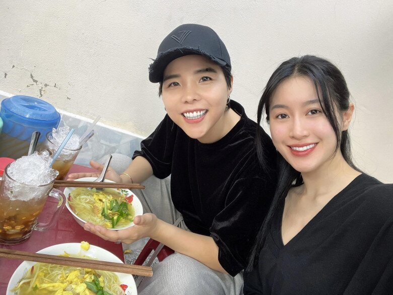 Vũ Cát Tường lên kế hoạch có con với vợ xuất thân "danh gia vọng tộc", chuẩn bị sẵn tinh thần để thay bỉm 6 Chuyện tình cảm của Vũ Cát Tường và Thu Trang nhận được sự ủng hộ từ gia đình.