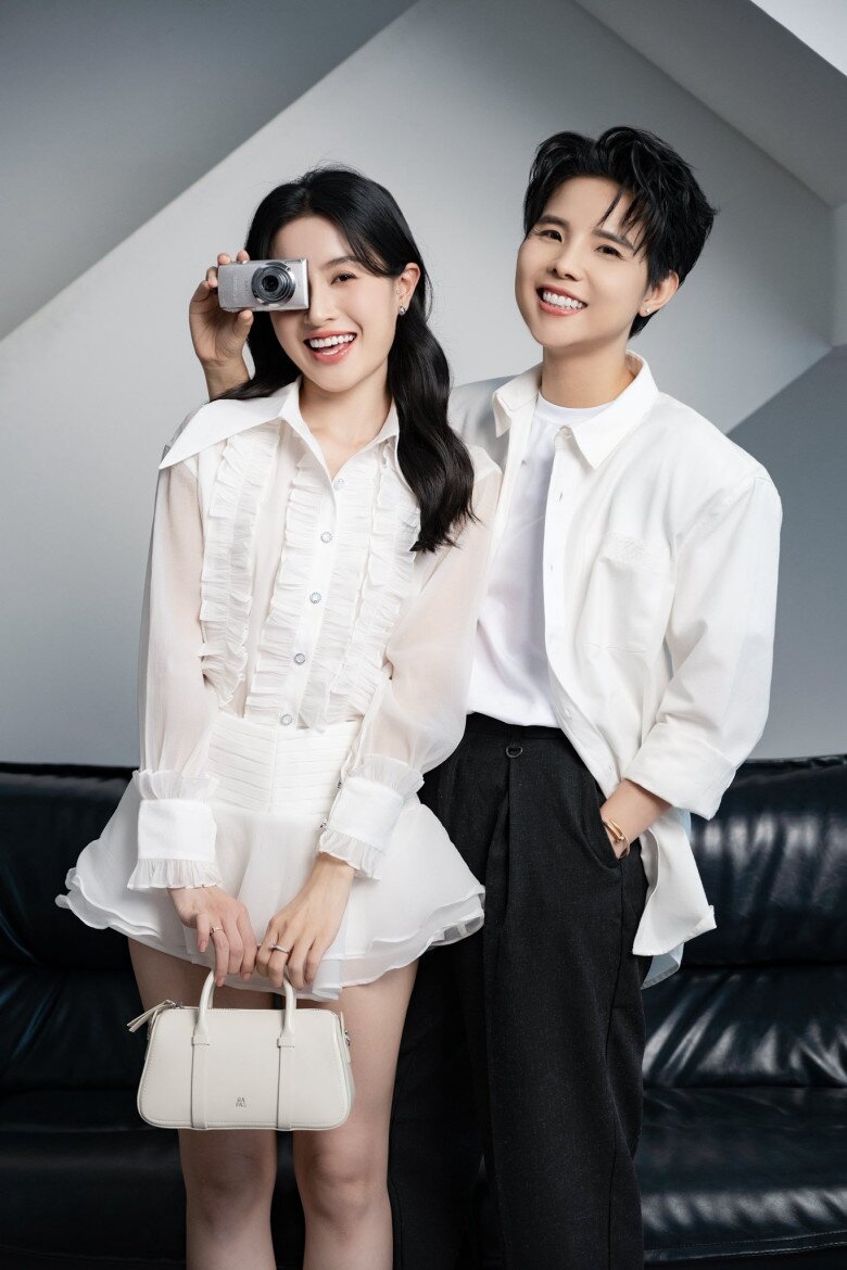 Vũ Cát Tường lên kế hoạch có con với vợ xuất thân "danh gia vọng tộc", chuẩn bị sẵn tinh thần để thay bỉm 9 Cặp đôi đồng hành với nhau “như hình với bóng”, khiến dân tình ngưỡng mộ.