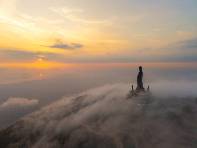 Chiêm ngưỡng nóc nhà Nam Bộ giữa biển mây an tịnh đẹp chưa từng có - Ảnh 5. Chiêm ngưỡng nóc nhà Nam Bộ giữa biển mây an tịnh đẹp chưa từng có - Ảnh 5.